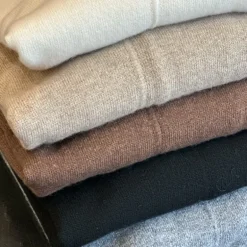 Bluse i Cashmere blend - Off white