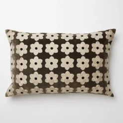 Daisy Dark Taupe Pudebetræk 40x60