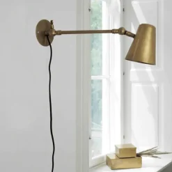 Vala Long Væglampe rå messing